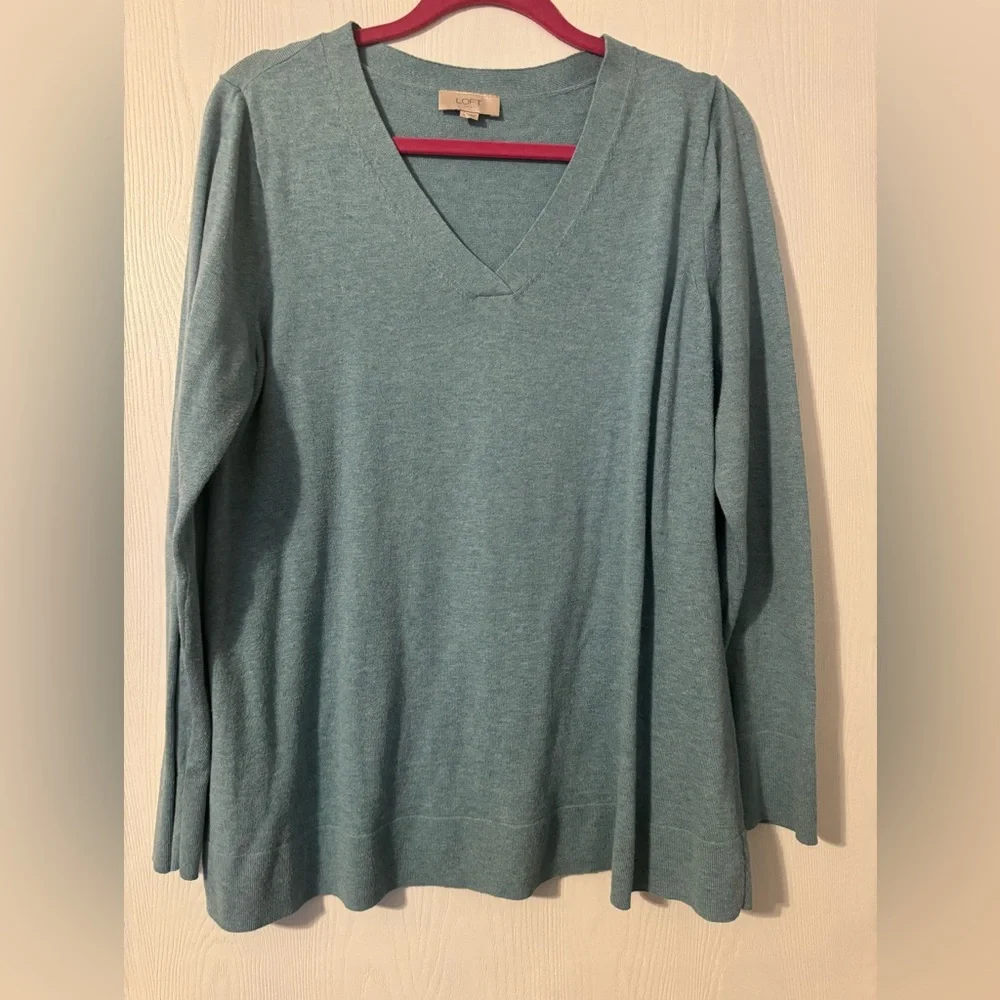 LOFT vneck sweater - Picture 1 of 3